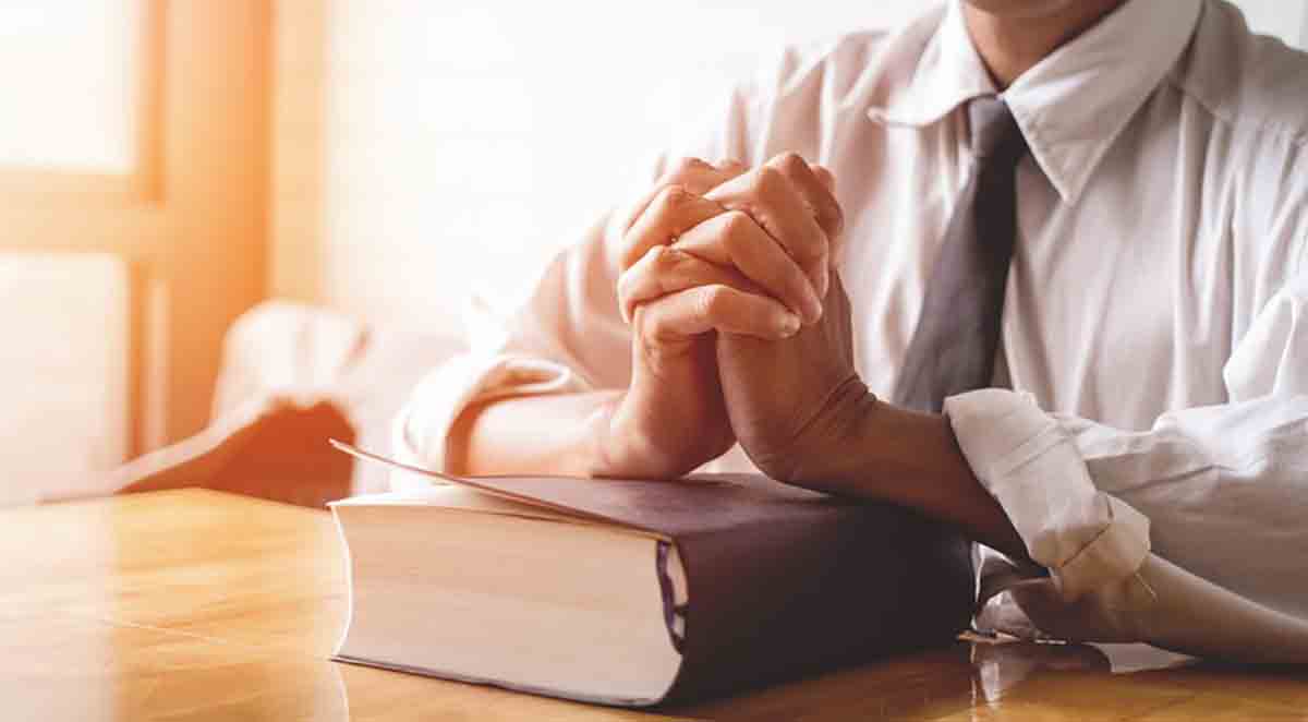 Igreja expulsa pastor que não quis apoiar Bolsonaro em cultos