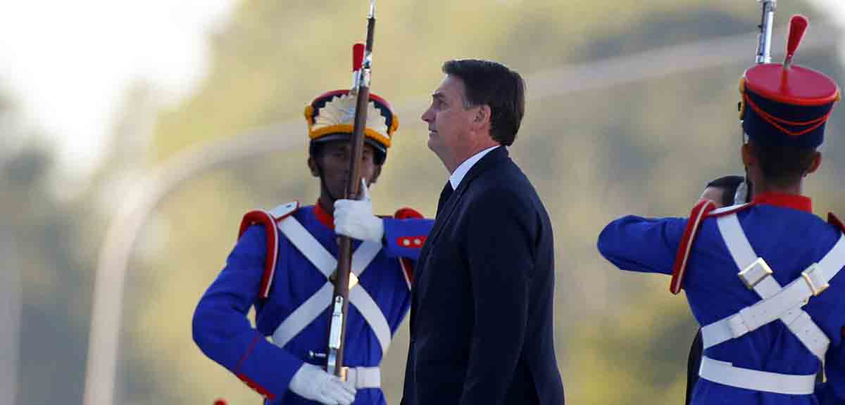 Prisão de membro da comitiva de Bolsonaro com 39 kg de cocaína, repercute no mundo