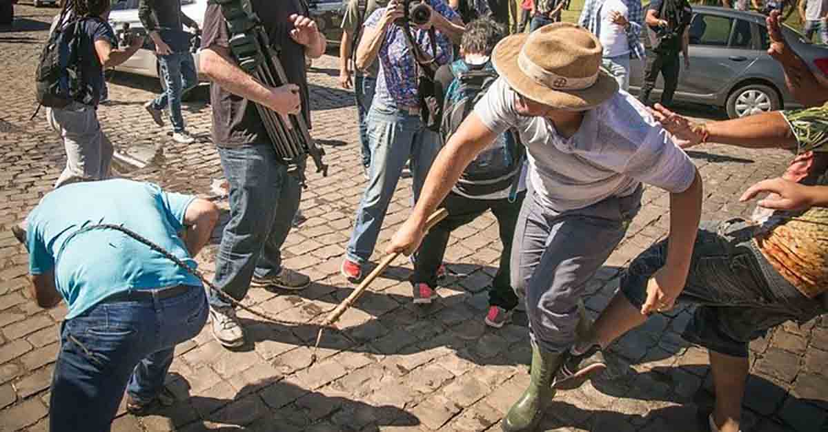 Prefeito que defendeu “relho” e violência contra petistas, é afastado por fraude e desvio