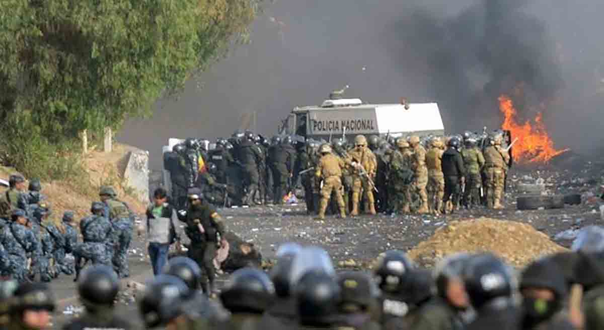 Decreto na Bolívia dá “carta branca” aos militares para massacrar o povo