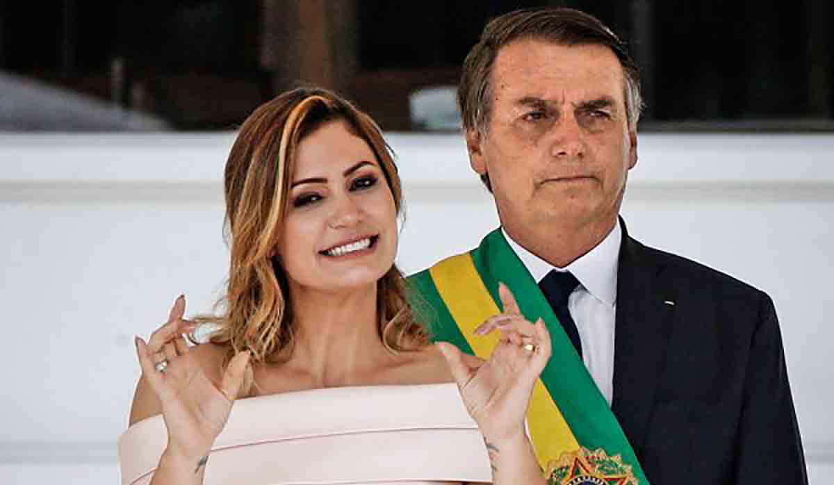 MPRJ investiga dados fiscais de Michelle Bolsonaro