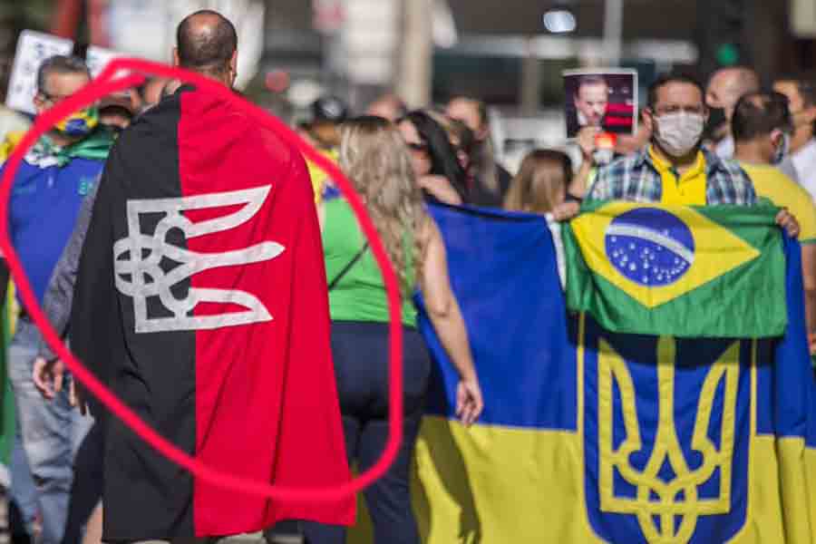 Rússia se incomoda com Bolsonaristas com bandeira neonazista ucraniana